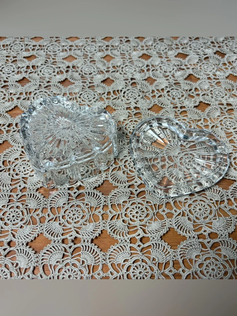 Vintage 80s/90s Clear Glass Crystal Heart Lidded Trinket Box